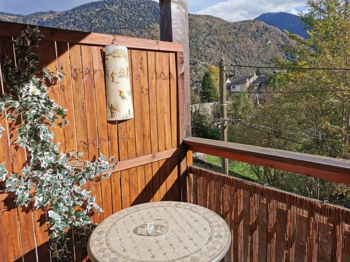 Beau T3 Place Parking, Vue Degagee Proche Centre Bagnères-de-Luchon 0*,  Francja